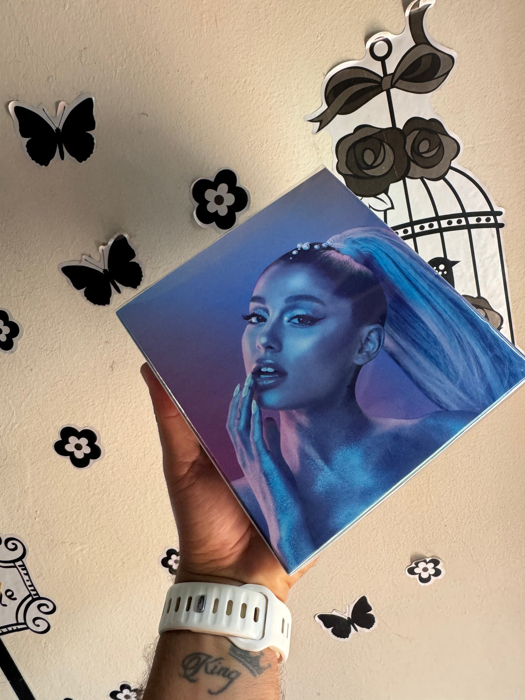 Cloud Ariana grande